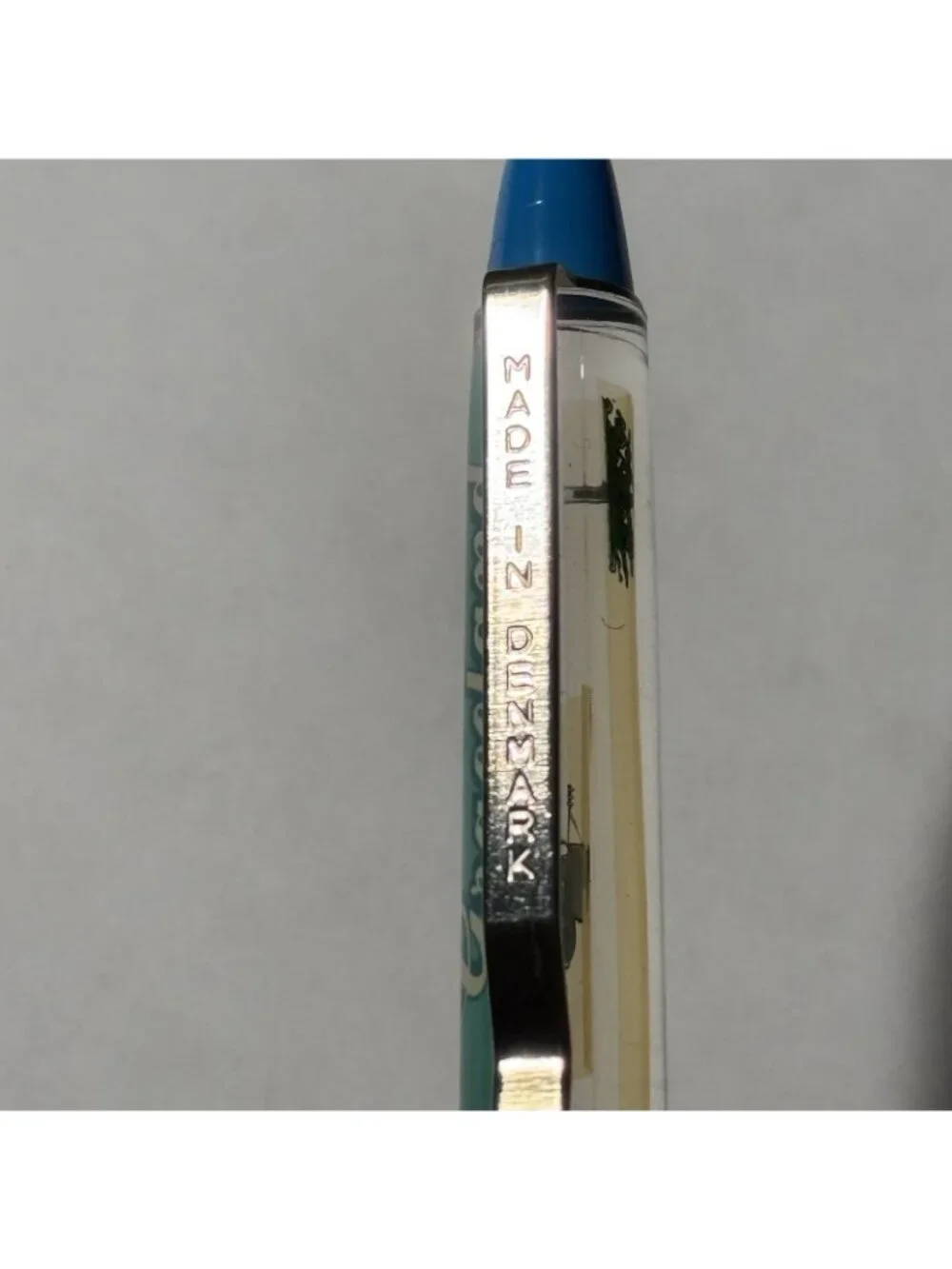 Graceland Home of Elvis Presley Floaty Pen Elvis with Guitar Moves by Mansion